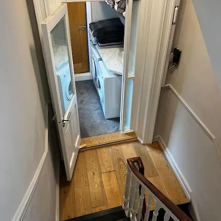 Exclusive Georgian * دبلن