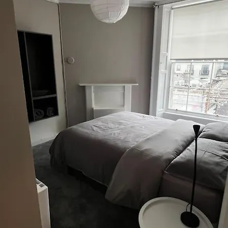 Exclusive Georgian * دبلن